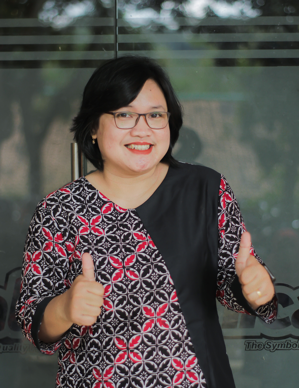 ETIK SUKMAWATI,S.Pd.MM